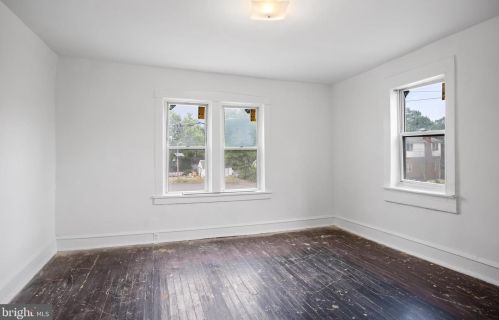 1943 Cooper St, West Deptford NJ 08096-3810 exterior