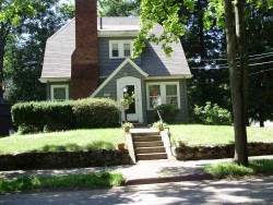 1341 Walnut St, Newton, MA 02461-1852