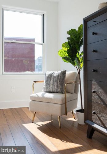 1813 6 St, Philadelphia PA 19140-4528 exterior