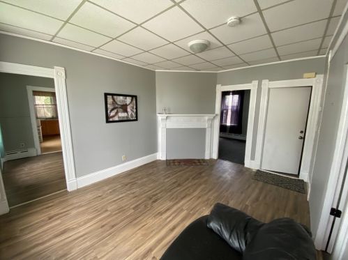 24 Cedar St, New Bedford MA 02740-3908 exterior