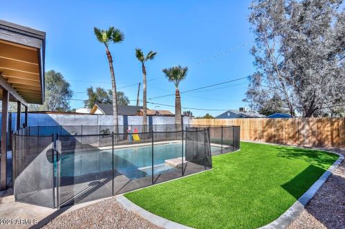 2206 Cambridge Ave, Phoenix AZ 85006-1415 exterior