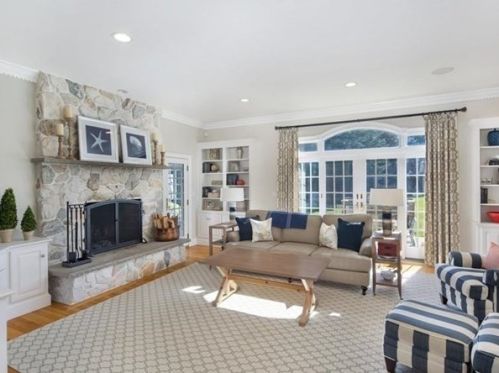 4 Sayles Rd, Hingham MA 02043-2678 exterior