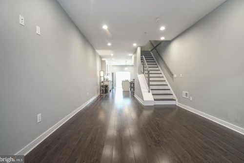 1939 6th St, Philadelphia PA  19122-2100 exterior