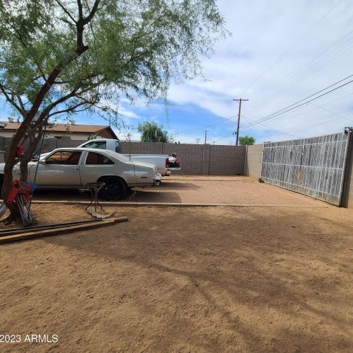 2026 Alta Vista Rd, Phoenix AZ  85041-5445 exterior