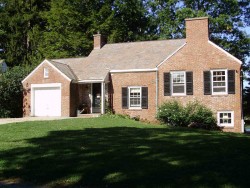 64 Kingswood Rd, Newton, MA 02466-1013