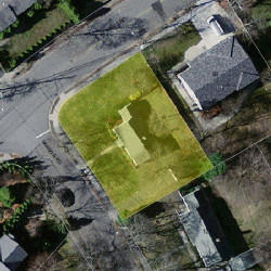 133 Hanson Rd, Newton MA  02459-3627 aerial view