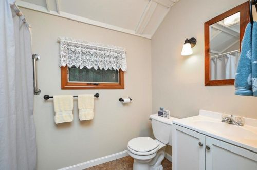 46 Bow Rd, Eastham MA 02642-1877 exterior