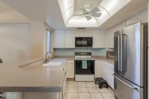 4013 Altadena Ave, Phoenix AZ 85029-3211 exterior