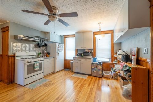 24 Fairbanks St, Worcester MA 01610-2104 exterior