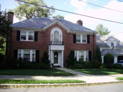 52 Oldham Rd, Newton, MA 02465-2329