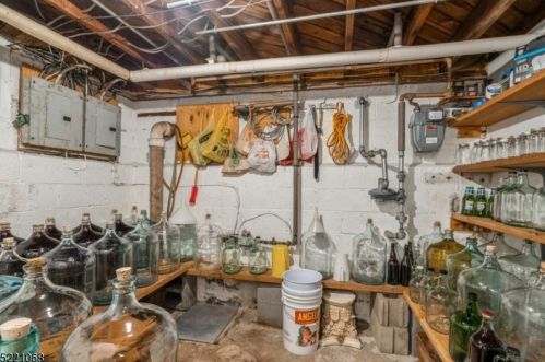 54 Meacham St, Belleville NJ 07109-1935 exterior