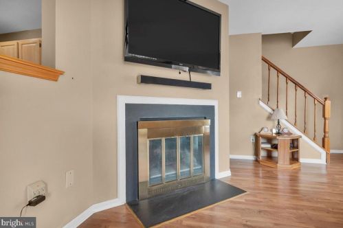 317 Steeplechase Ct, West Deptford NJ 08096-6815 exterior