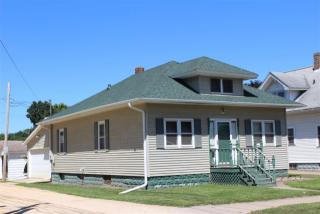 110 5th St, Clinton, IA 52732-7126