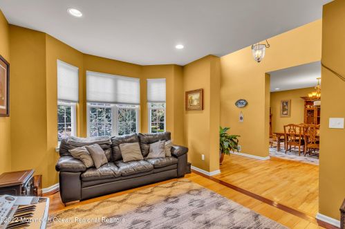 12 Swallow Tail Ct, Jackson Twp NJ 08527-2872 exterior