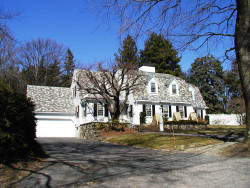 133 Dartmouth St, Newton, MA 02465-2835