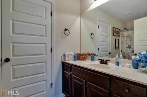 176 Way Point Dr, Stockbridge GA 30281-4050 exterior