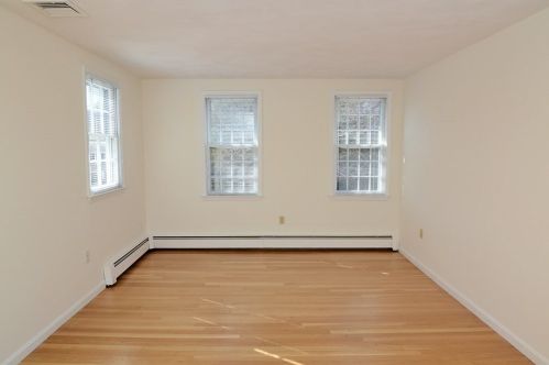 10 Foley Dr, Southborough MA 01772-1605 exterior