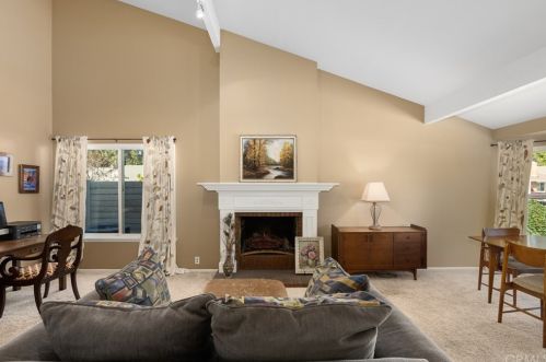 4042 Glenwood St, Irvine CA 92604-2223 exterior