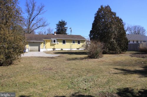 304 Main St, West Deptford NJ 08051-1031 exterior