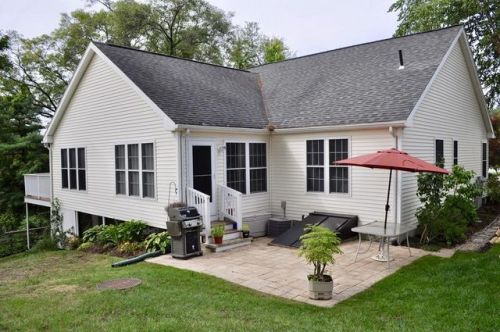 21 William Onthank Ln, Southborough MA  01772-1329 exterior