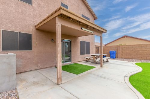 1818 63rd Dr, Phoenix AZ  85043-5748 exterior