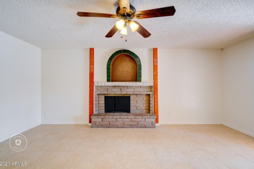 6243 Camelback Rd, Phoenix AZ 85033-1534 exterior