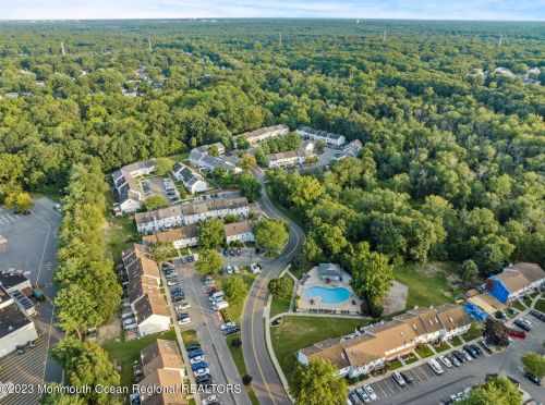 118 Joan Ct, Jackson Twp NJ 08527-2366 exterior