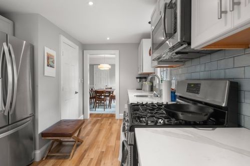 12 Schouler Ct, Arlington, MA 02476-4709