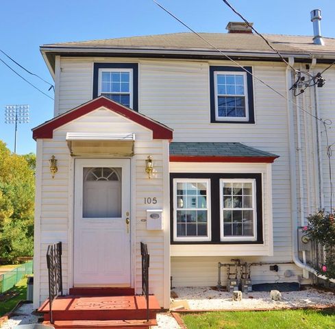 105 Sunnyside Ave, Arlington MA  02474-3822 exterior