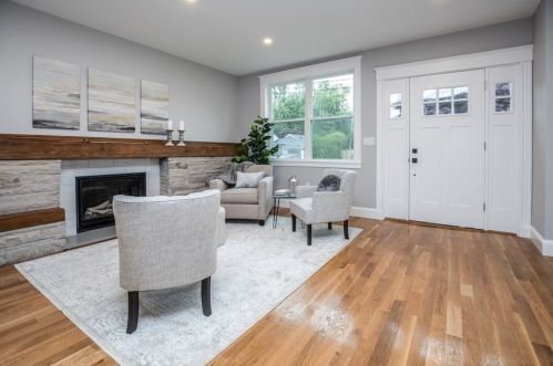 77 Hodge Rd, Arlington MA  02474-1933 exterior