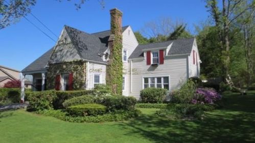 53 Nelson Pl, Worcester, MA 01605-1140