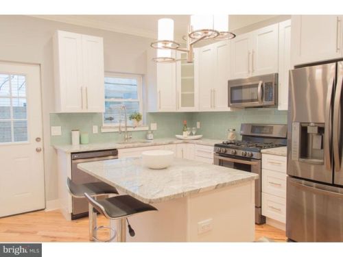 1541 Bouvier St, Philadelphia, PA 19146-4745