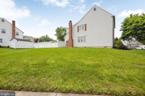 27 Rygate Ave, West Deptford NJ 08096-4218 exterior