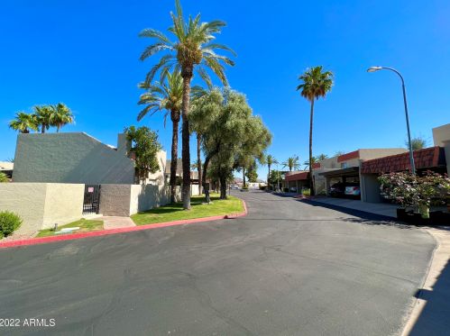 4927 43rd St, Phoenix AZ 85050-3358 exterior