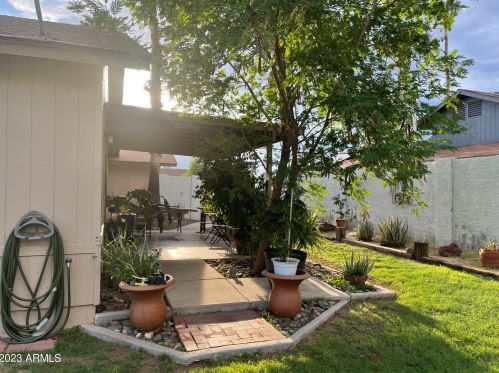 16017 34th Ave, Phoenix AZ 85051-1206 exterior