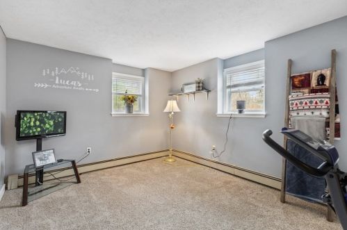 105 Hall Dr, Hingham MA 02061-1813 exterior