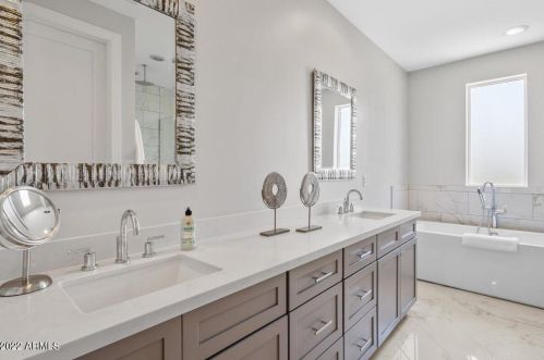 3404 25th St, Phoenix AZ  85016-7408 exterior