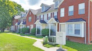 5534 Bayshore Ct, Louisville KY  40258-4401 exterior