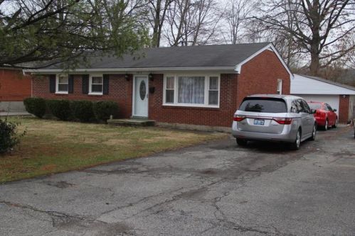 3912 Sparta Dr, Louisville KY  40219-1450 exterior