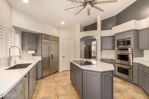 13802 33 St, Phoenix AZ 85032-7265 exterior