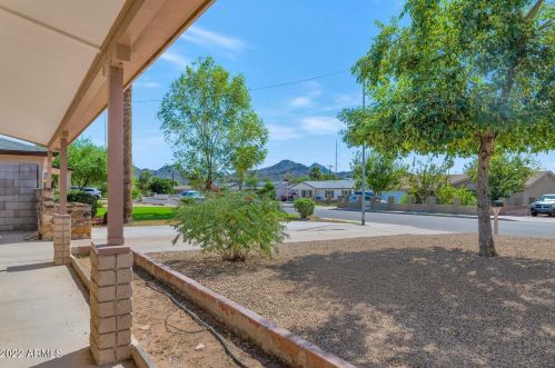 808 Cinnabar Ave, Phoenix AZ 85020-1736 exterior