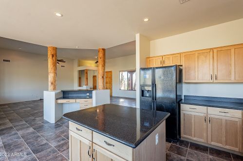 48909 3rd Ave, Phoenix AZ 85027-4700 exterior