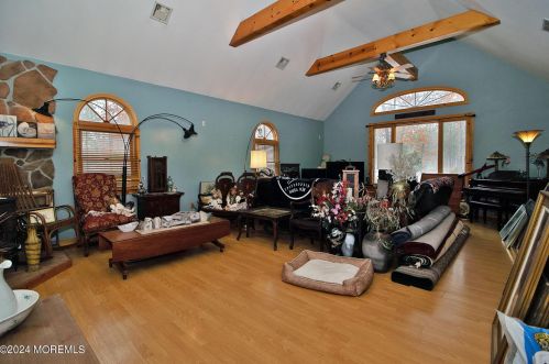 1062 Lakehurst Ave, Jackson Twp NJ 08527-5250 exterior