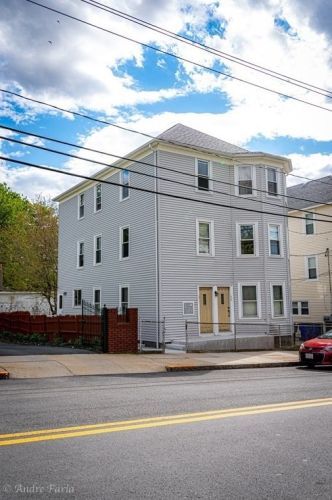 131 Middle St, Fall River MA  02724-0015 exterior