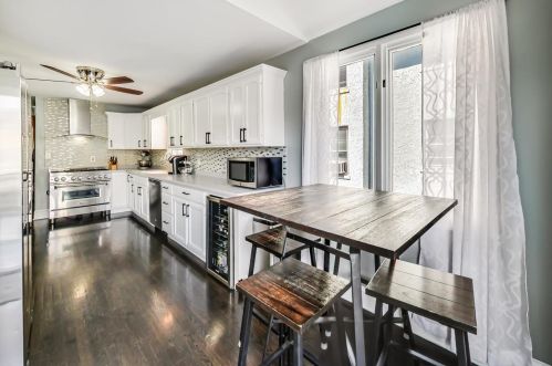 3325 Kenilworth Ave, Forest View IL 60402-1661 exterior