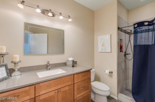 4302 Acoma Dr, Phoenix AZ 85032-4855 exterior