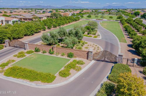 3633 Encanto St, Mesa, AZ 85205-5167