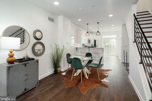 1921 5th St, Philadelphia, PA 19122-2135