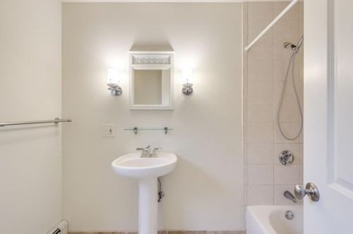 3 Bassett Wood Rd, Harwich MA 02645-2470 exterior