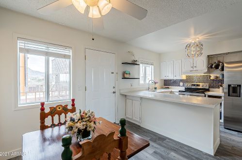 1057 Butler Dr, Phoenix, AZ 85020-3762